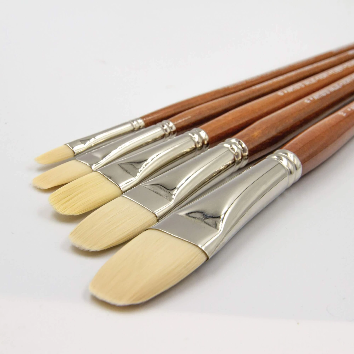 ARTdiscount Ivory Taklon Acrylic Brushes - Filbert 4 ARTdiscount Ivory Taklon Acrylic Brushes - Filbert - Image 4