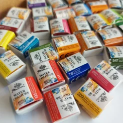 PHOENIX Studio Set Artist Quality Watercolour Half Pans Sets -Painting Tool Shop half pans studio close up watercolours 3